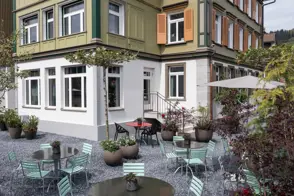 Appenzeller Huus, Huus Löwen Gonten, Reto Guntli Terrasse Fassade (3)