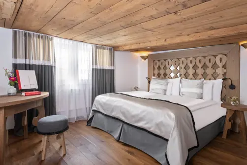 Hotelbärengonten Room Dztypisch25 Retoguntli (3) Min