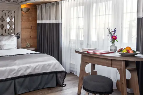 Hotelbärengonten Room Dzoriginell37 Retoguntli (3) Min